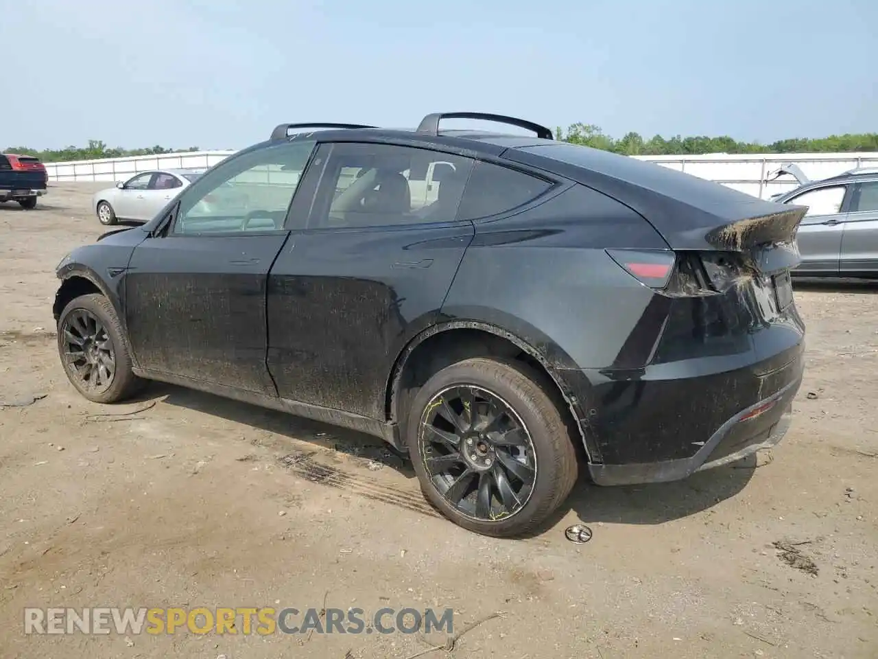 2 Photograph of a damaged car 5YJYGAEE5MF148497 TESLA MODEL Y 2021