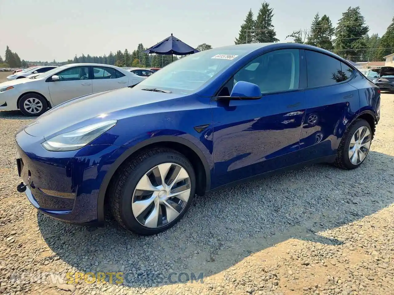 1 Photograph of a damaged car 5YJYGAEE5MF235588 TESLA MODEL Y 2021