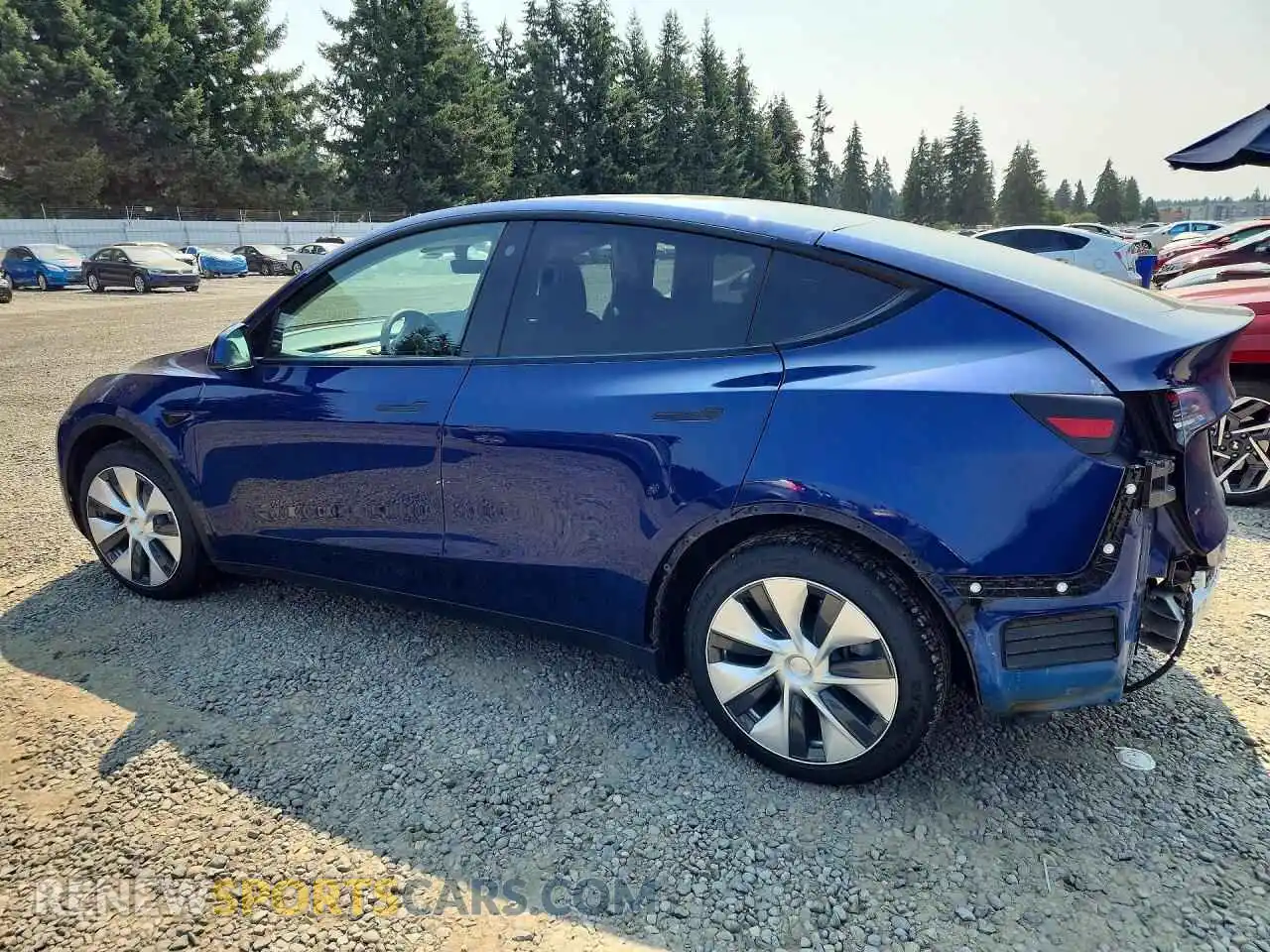 2 Photograph of a damaged car 5YJYGAEE5MF235588 TESLA MODEL Y 2021