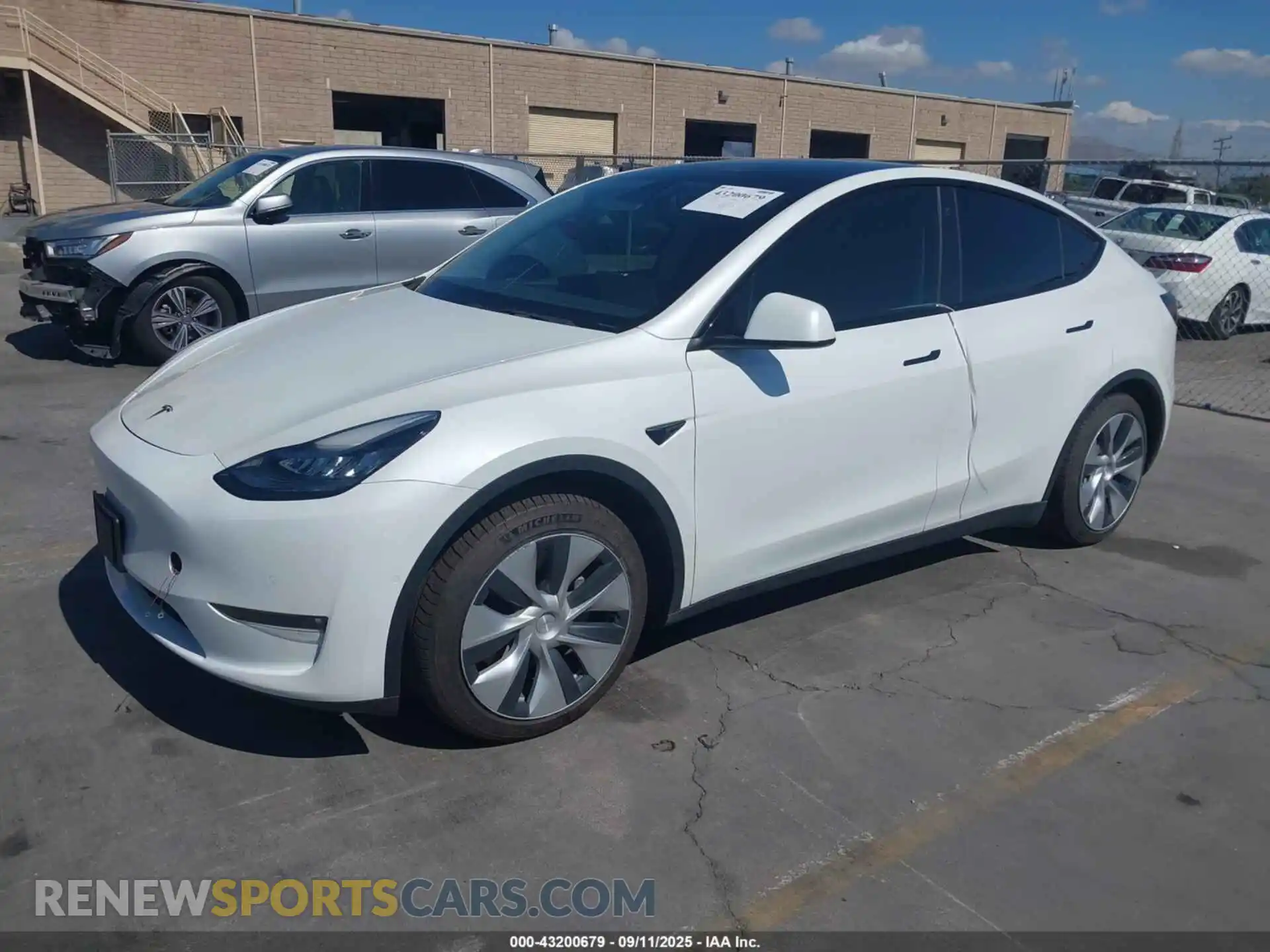 2 Photograph of a damaged car 5YJYGAEE6MF149934 TESLA MODEL Y 2021