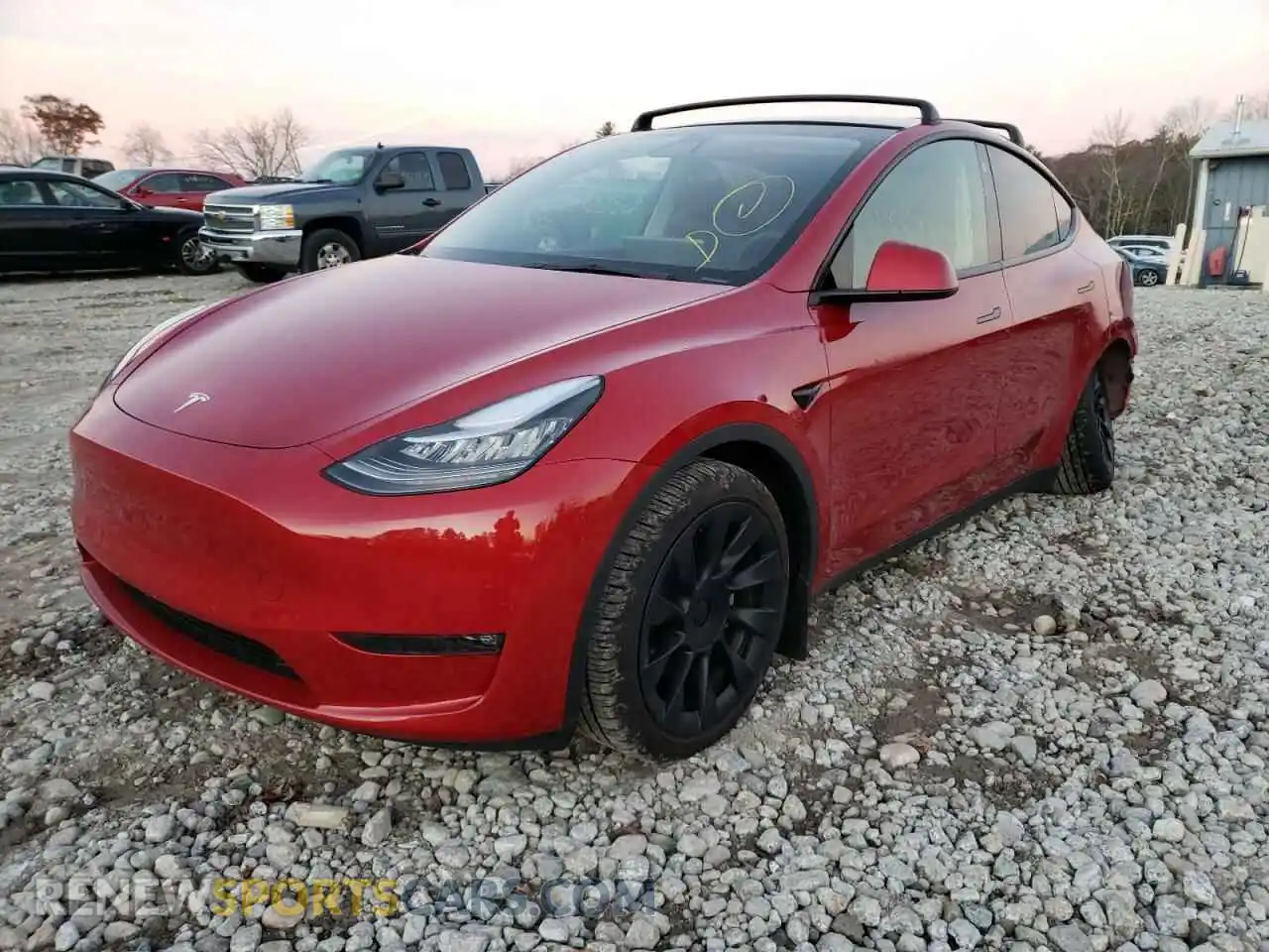 2 Photograph of a damaged car 5YJYGAEE6MF185073 TESLA MODEL Y 2021