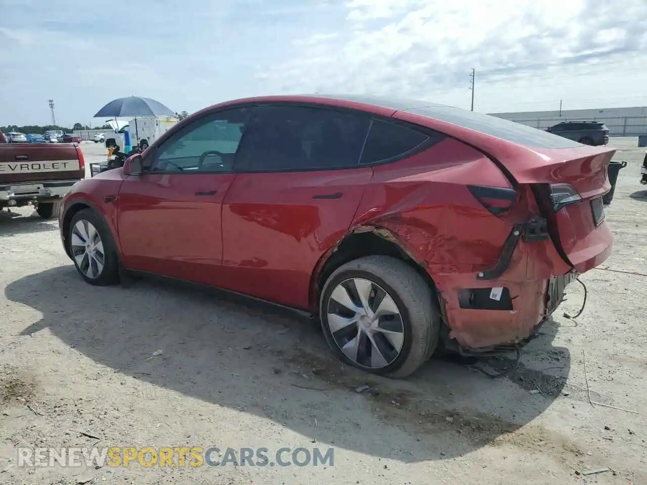 2 Photograph of a damaged car 5YJYGAEE6MF187986 TESLA MODEL Y 2021