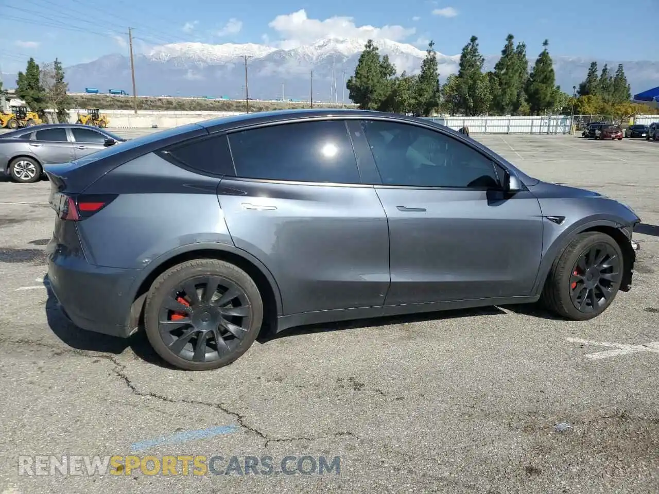 3 Photograph of a damaged car 5YJYGAEE6MF244347 TESLA MODEL Y 2021