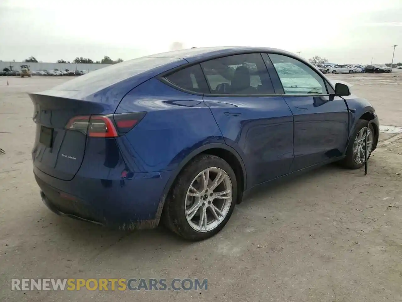 3 Photograph of a damaged car 5YJYGAEE7MF113153 TESLA MODEL Y 2021