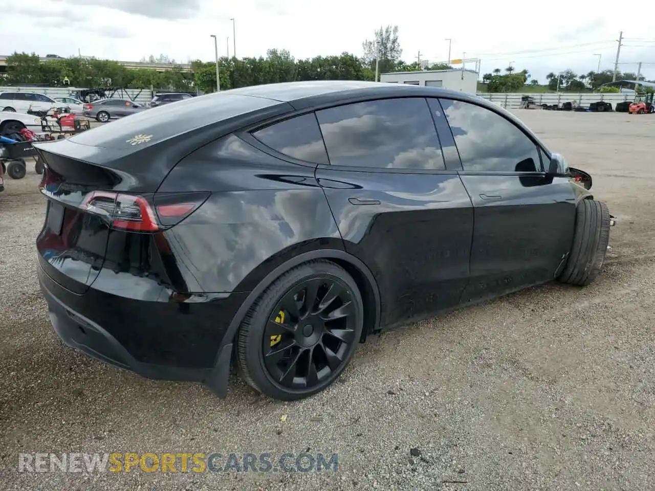 3 Photograph of a damaged car 5YJYGAEE7MF249136 TESLA MODEL Y 2021