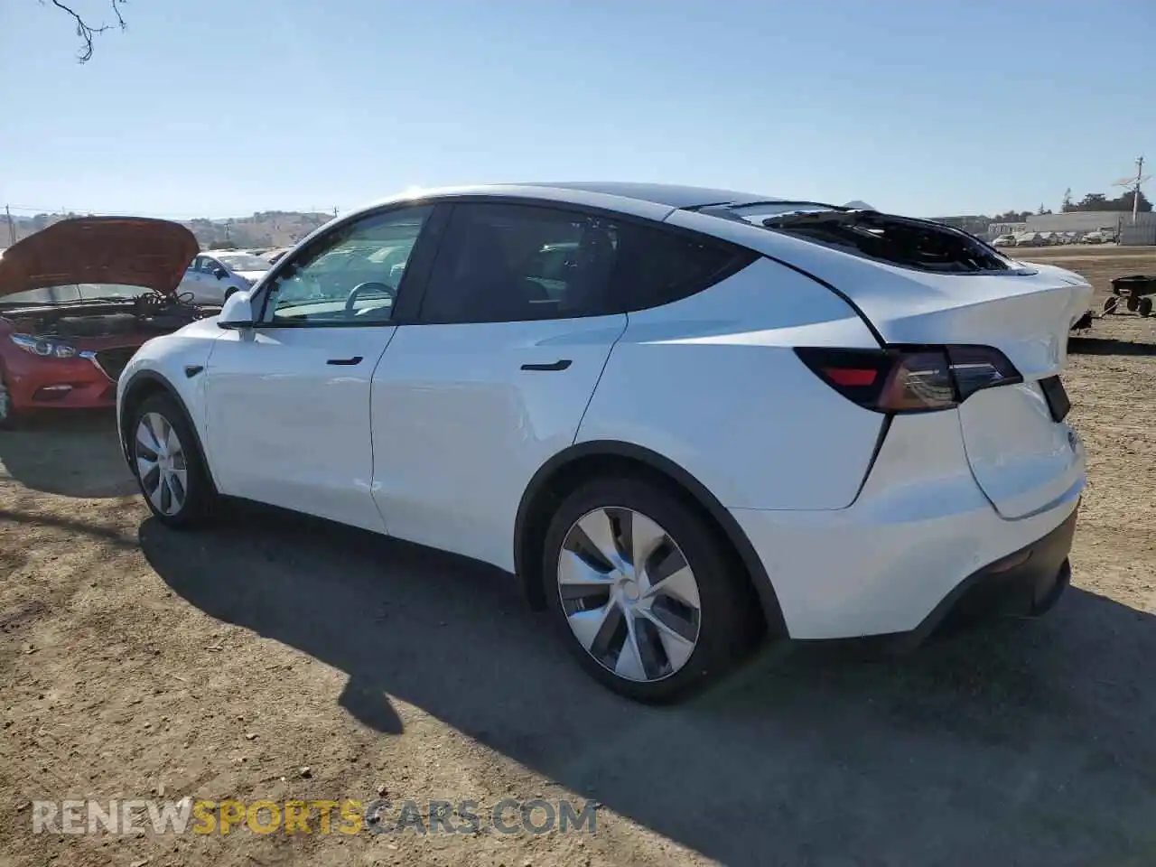 2 Photograph of a damaged car 5YJYGAEE7MF256300 TESLA MODEL Y 2021