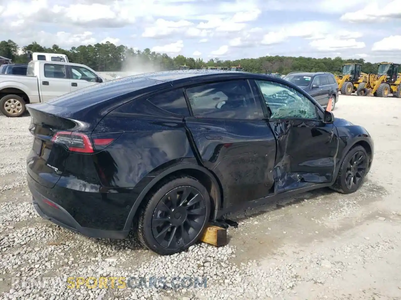3 Photograph of a damaged car 5YJYGAEE7MF260881 TESLA MODEL Y 2021