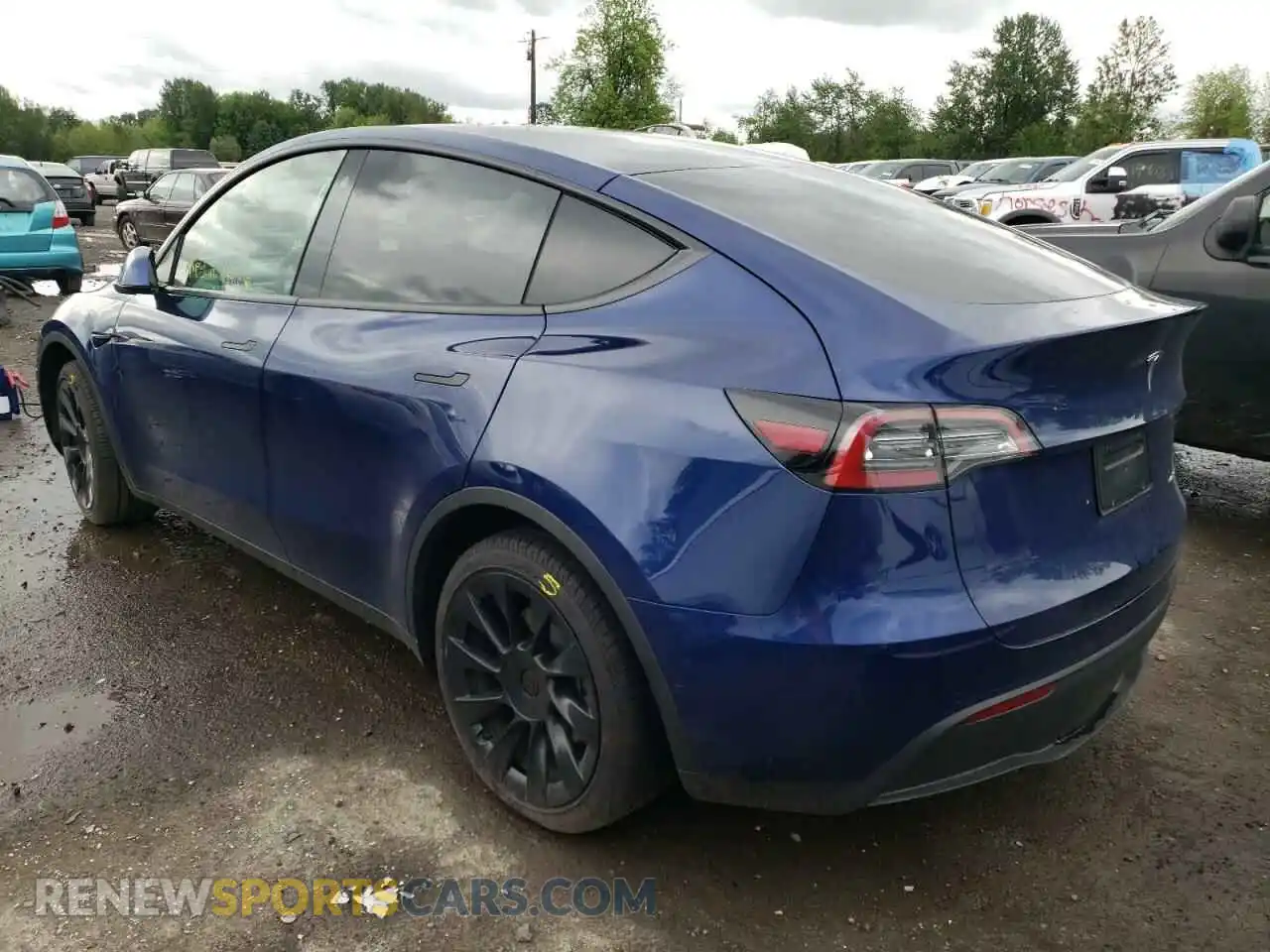 3 Photograph of a damaged car 5YJYGAEE8MF151040 TESLA MODEL Y 2021