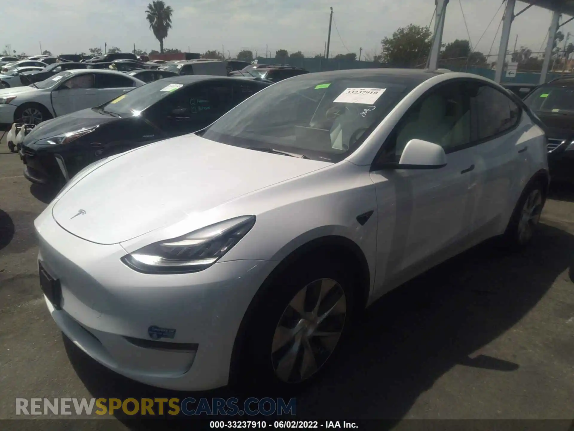 2 Photograph of a damaged car 5YJYGAEE8MF153905 TESLA MODEL Y 2021