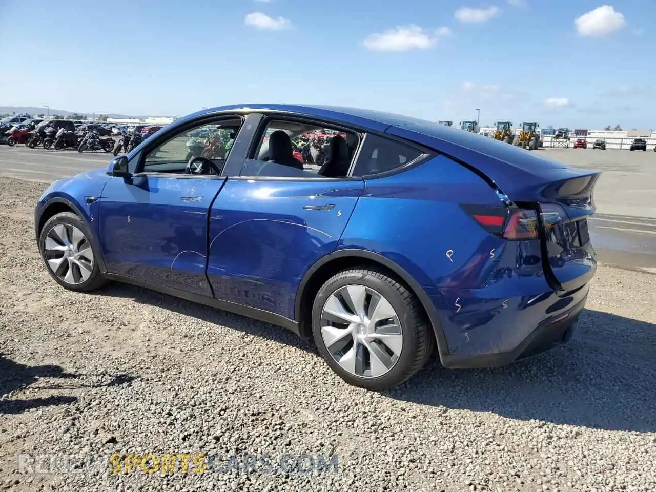 2 Photograph of a damaged car 5YJYGAEE8MF174415 TESLA MODEL Y 2021