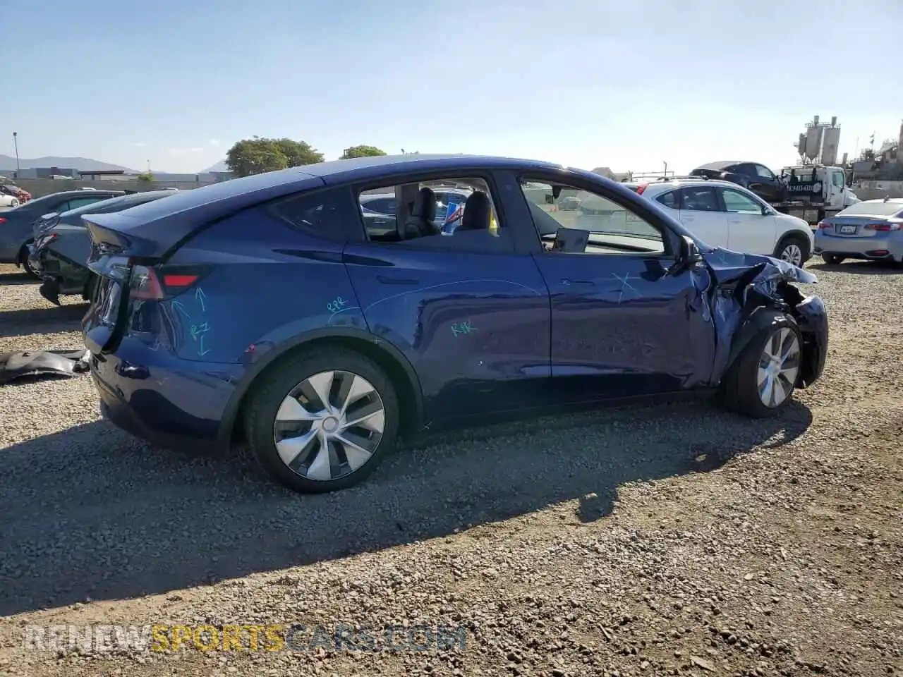 3 Photograph of a damaged car 5YJYGAEE8MF174415 TESLA MODEL Y 2021