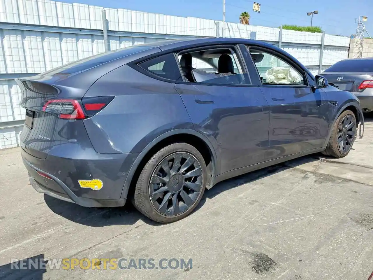 3 Фотография поврежденного автомобиля 5YJYGAEE8MF276765 TESLA MODEL Y 2021