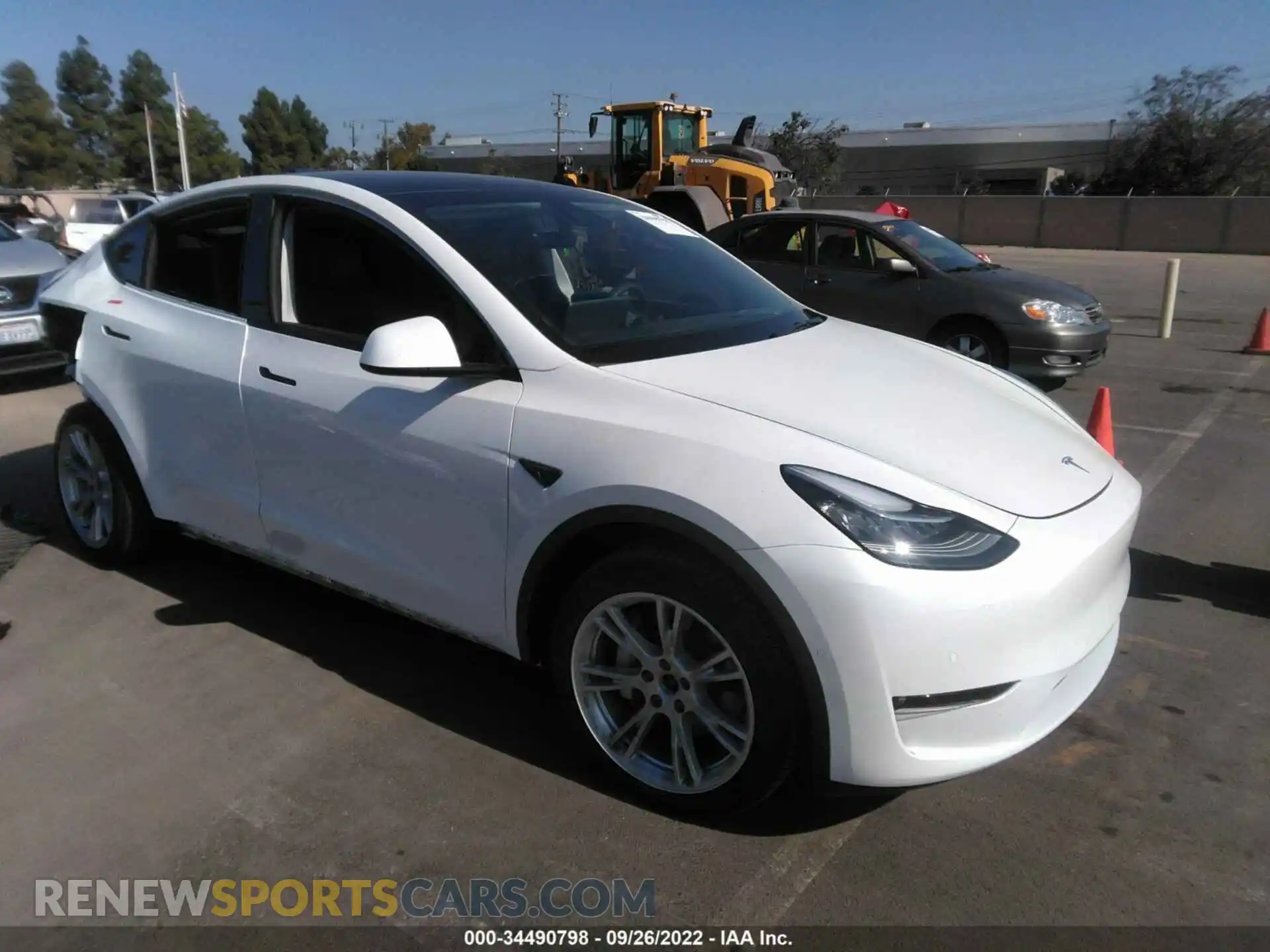1 Photograph of a damaged car 5YJYGAEE8MF281495 TESLA MODEL Y 2021