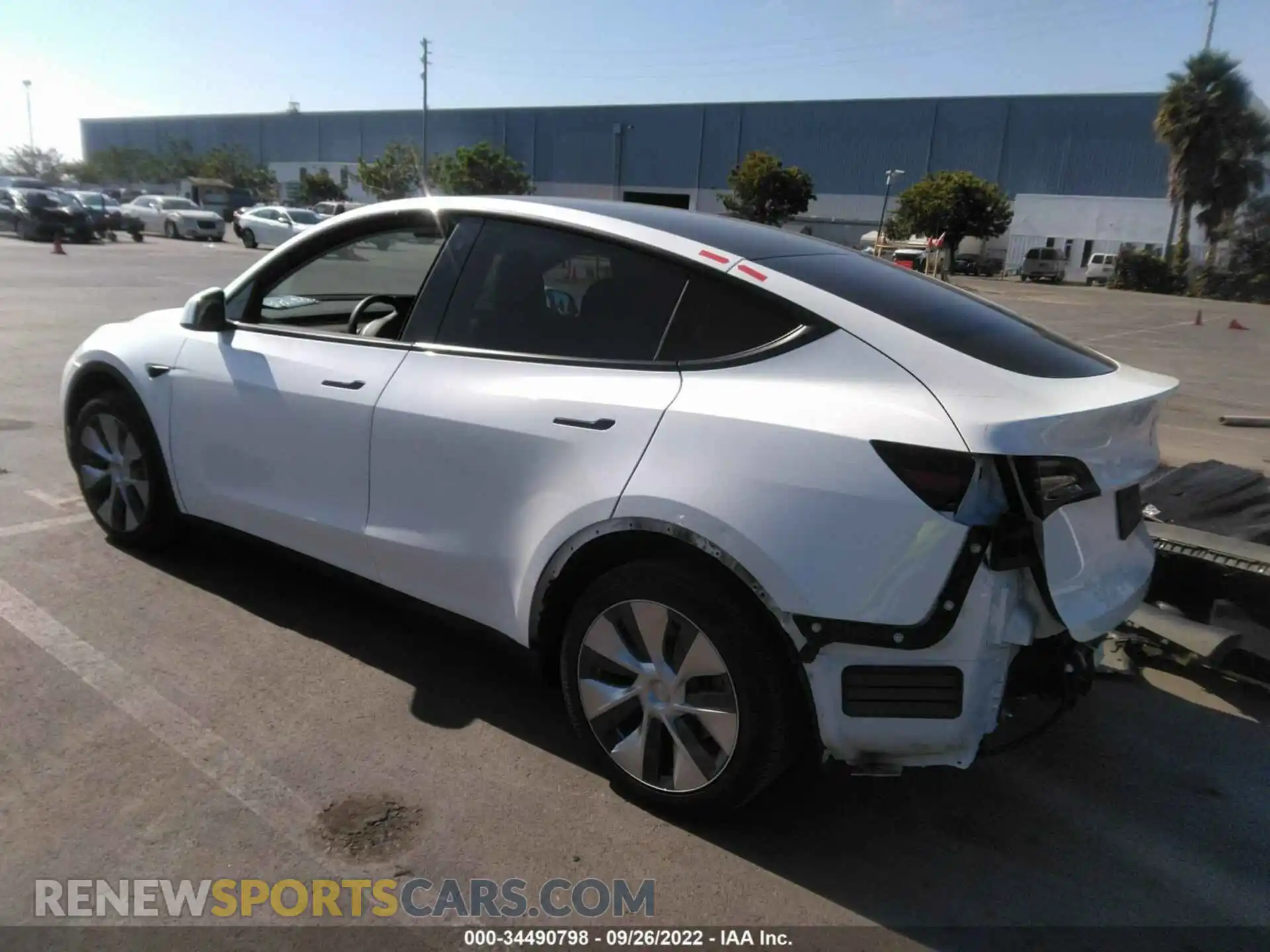 3 Photograph of a damaged car 5YJYGAEE8MF281495 TESLA MODEL Y 2021
