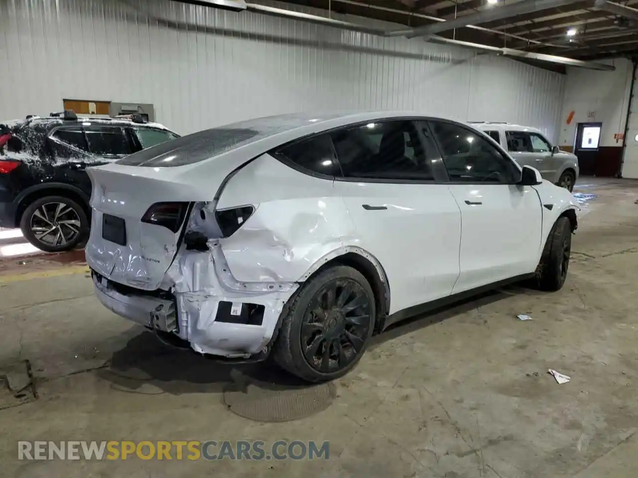 3 Photograph of a damaged car 5YJYGAEE9MF136711 TESLA MODEL Y 2021