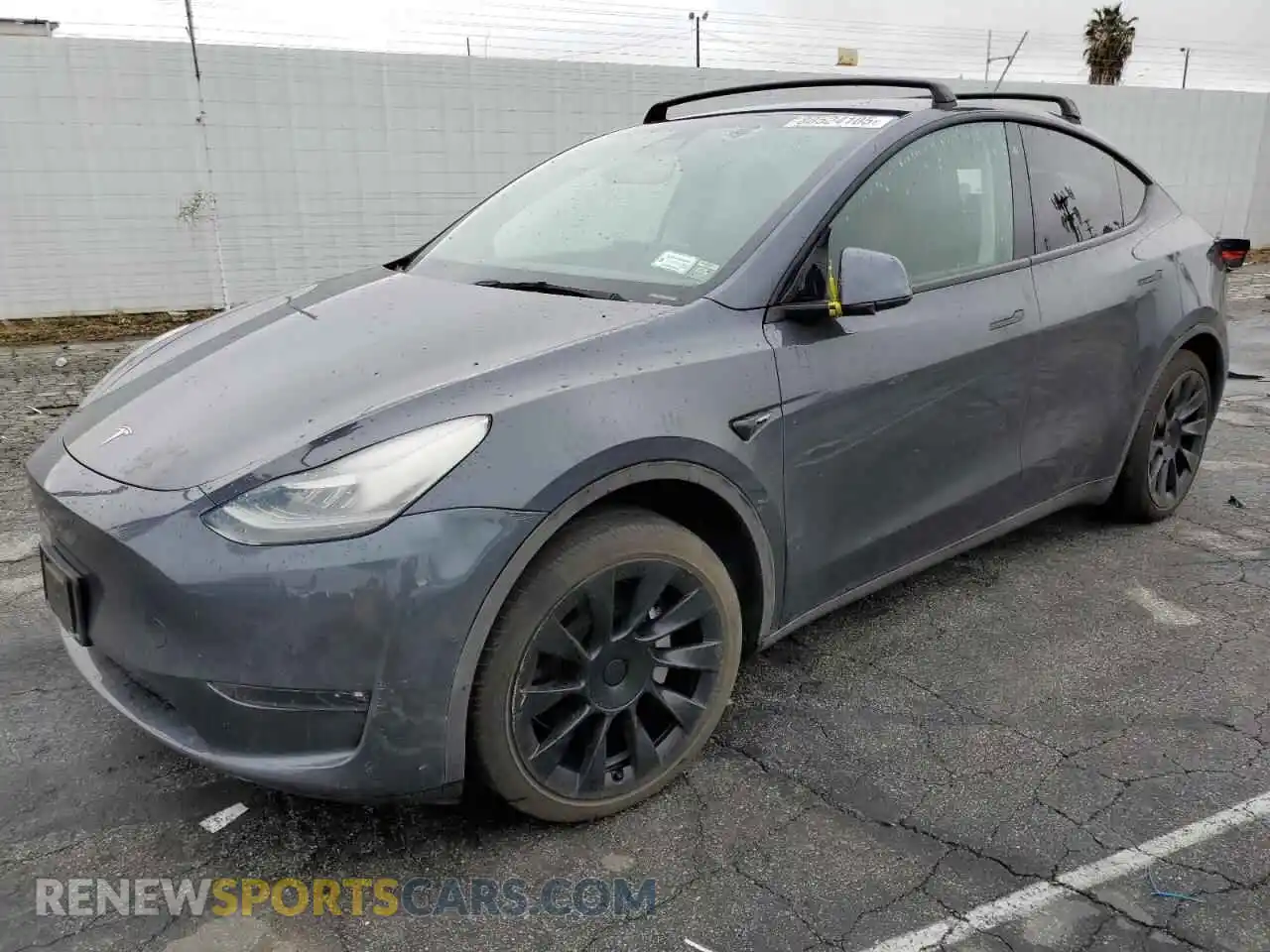 1 Photograph of a damaged car 5YJYGAEE9MF180613 TESLA MODEL Y 2021