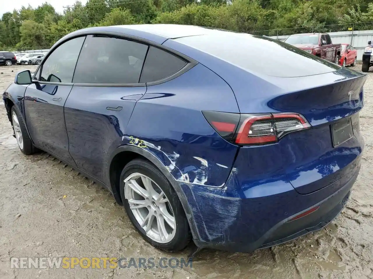 3 Photograph of a damaged car 5YJYGAEE9MF184046 TESLA MODEL Y 2021