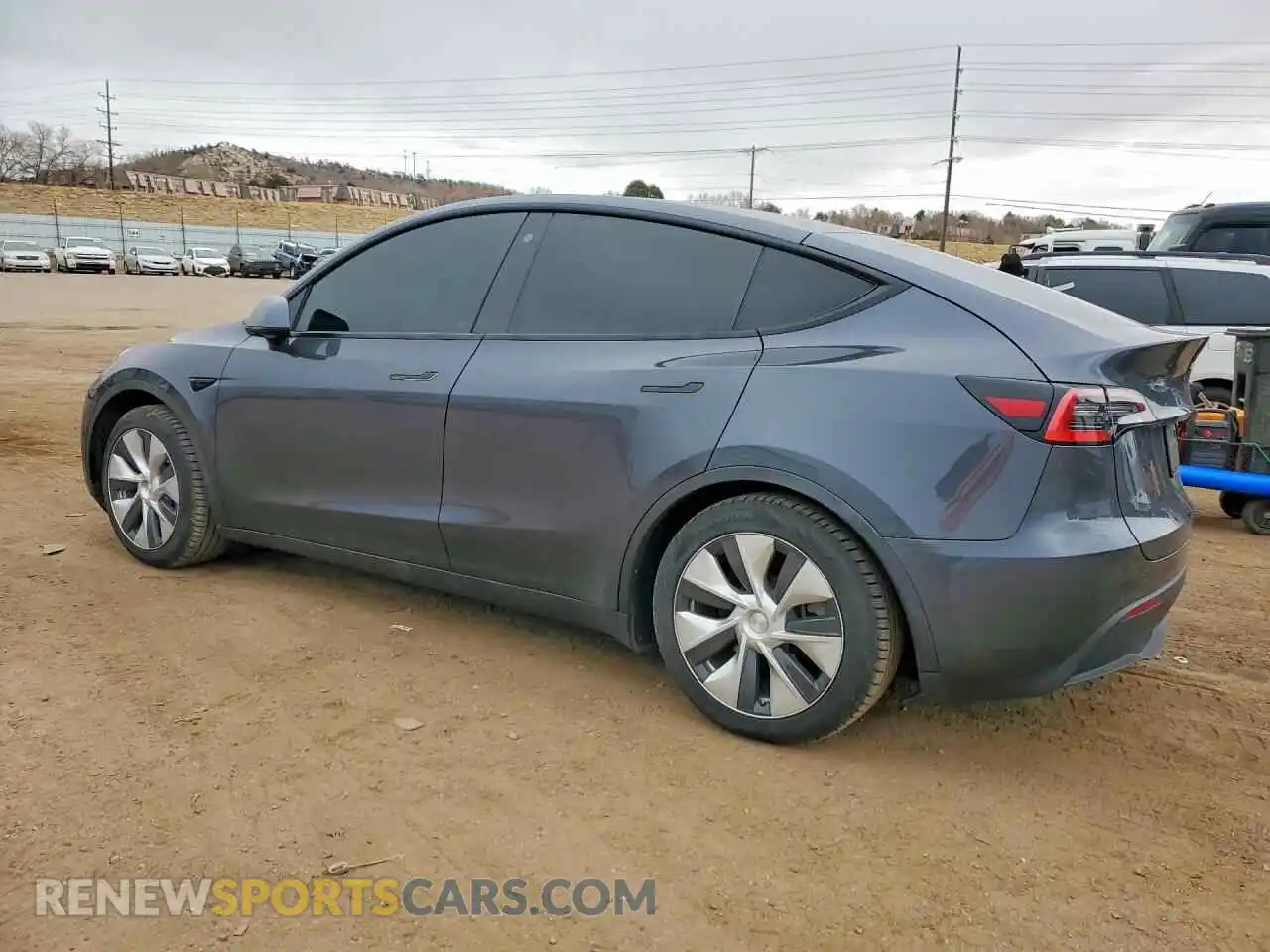 2 Photograph of a damaged car 5YJYGAEE9MF185536 TESLA MODEL Y 2021