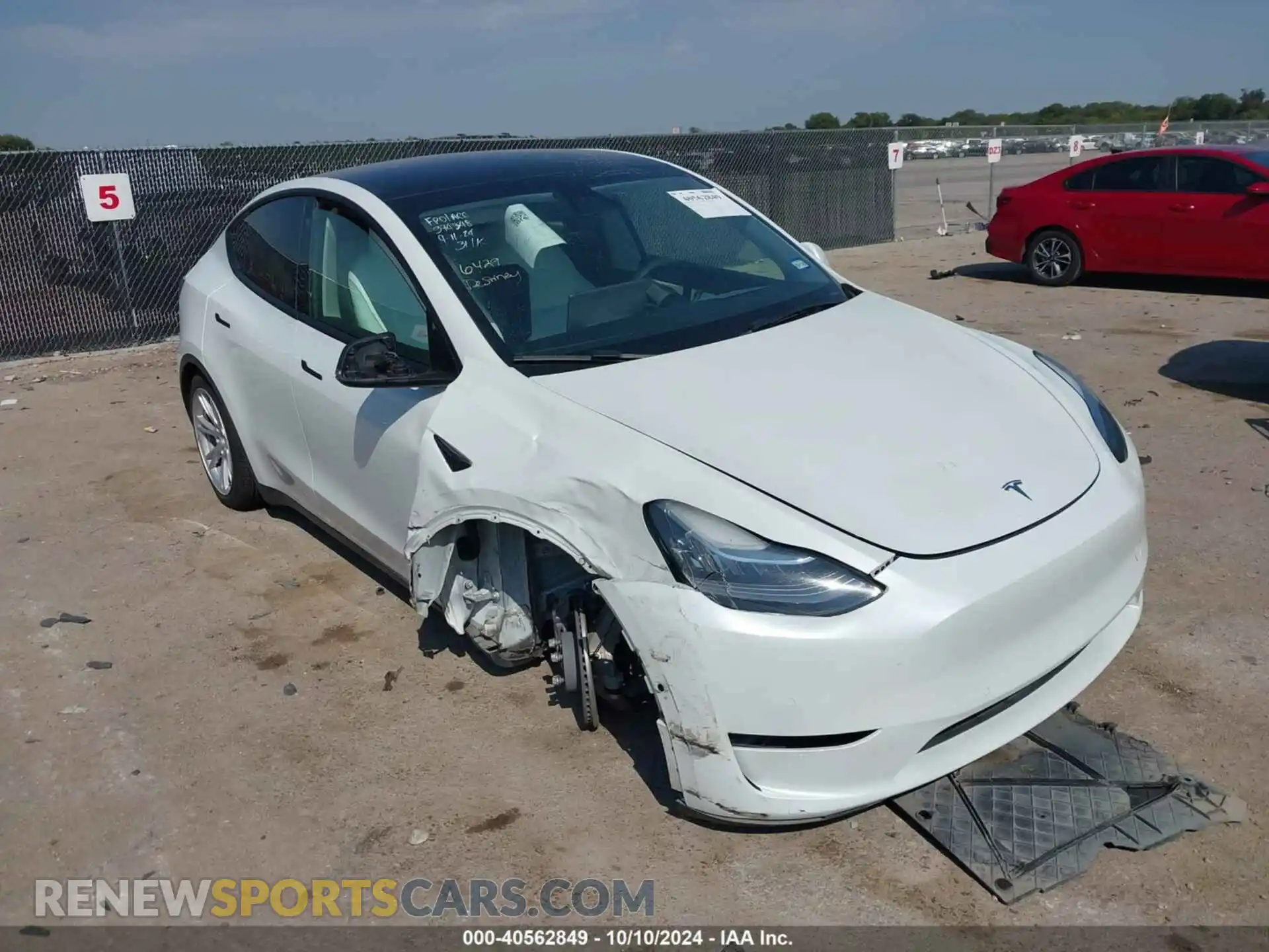 1 Photograph of a damaged car 5YJYGAEE9MF189909 TESLA MODEL Y 2021