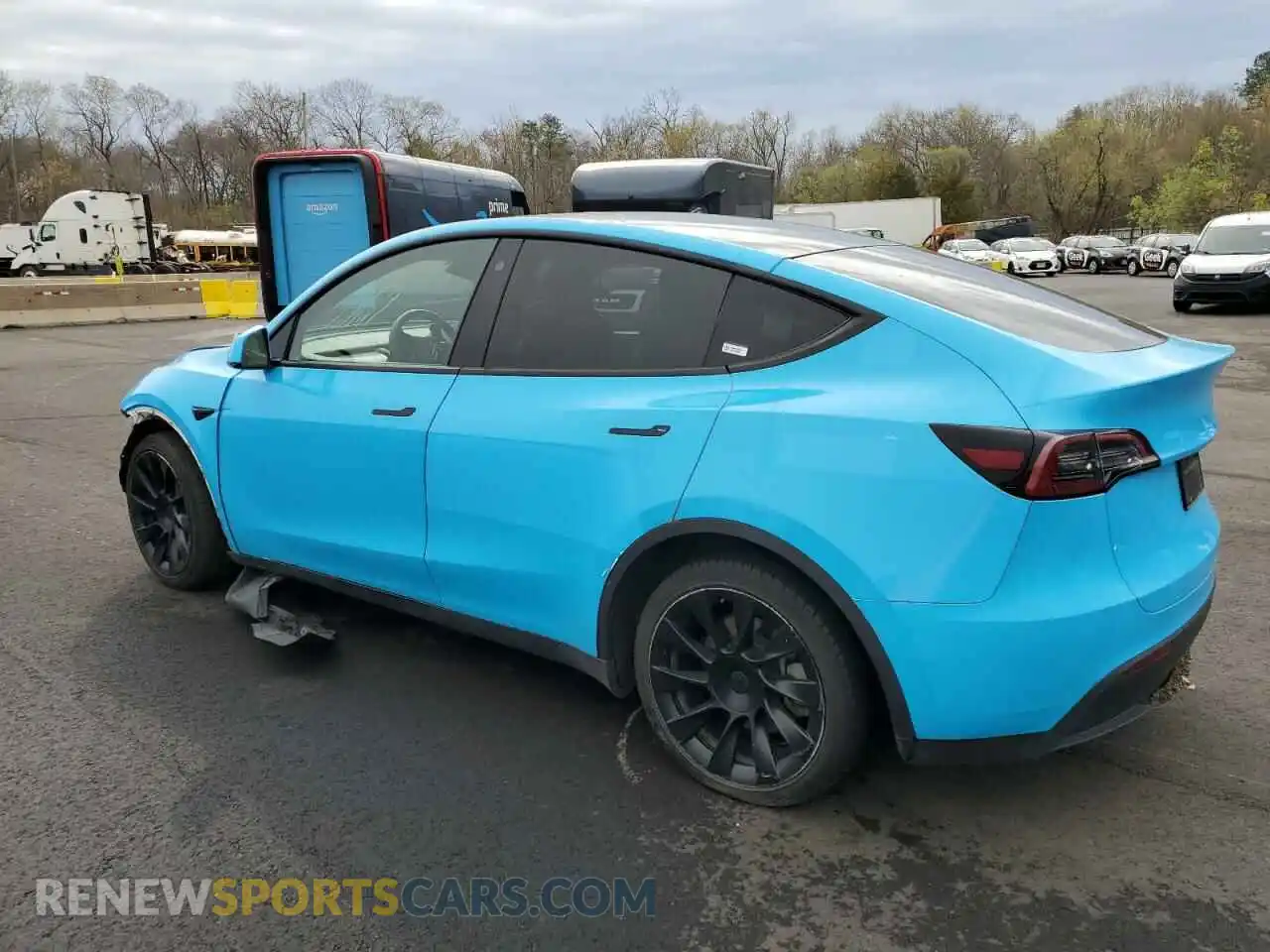 2 Photograph of a damaged car 5YJYGAEE9MF191031 TESLA MODEL Y 2021