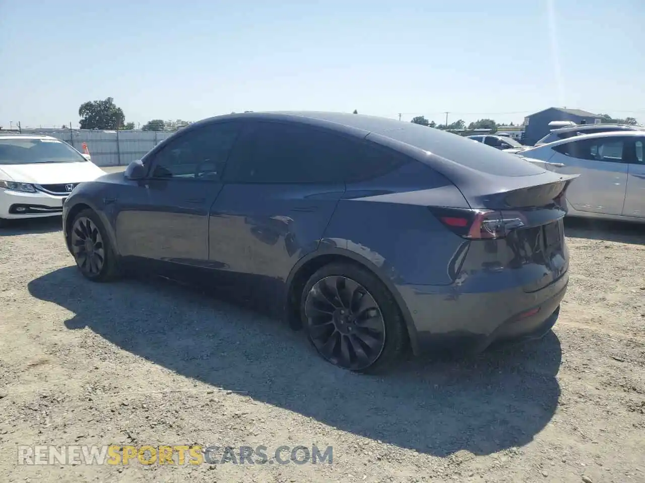 2 Photograph of a damaged car 5YJYGAEE9MF275270 TESLA MODEL Y 2021