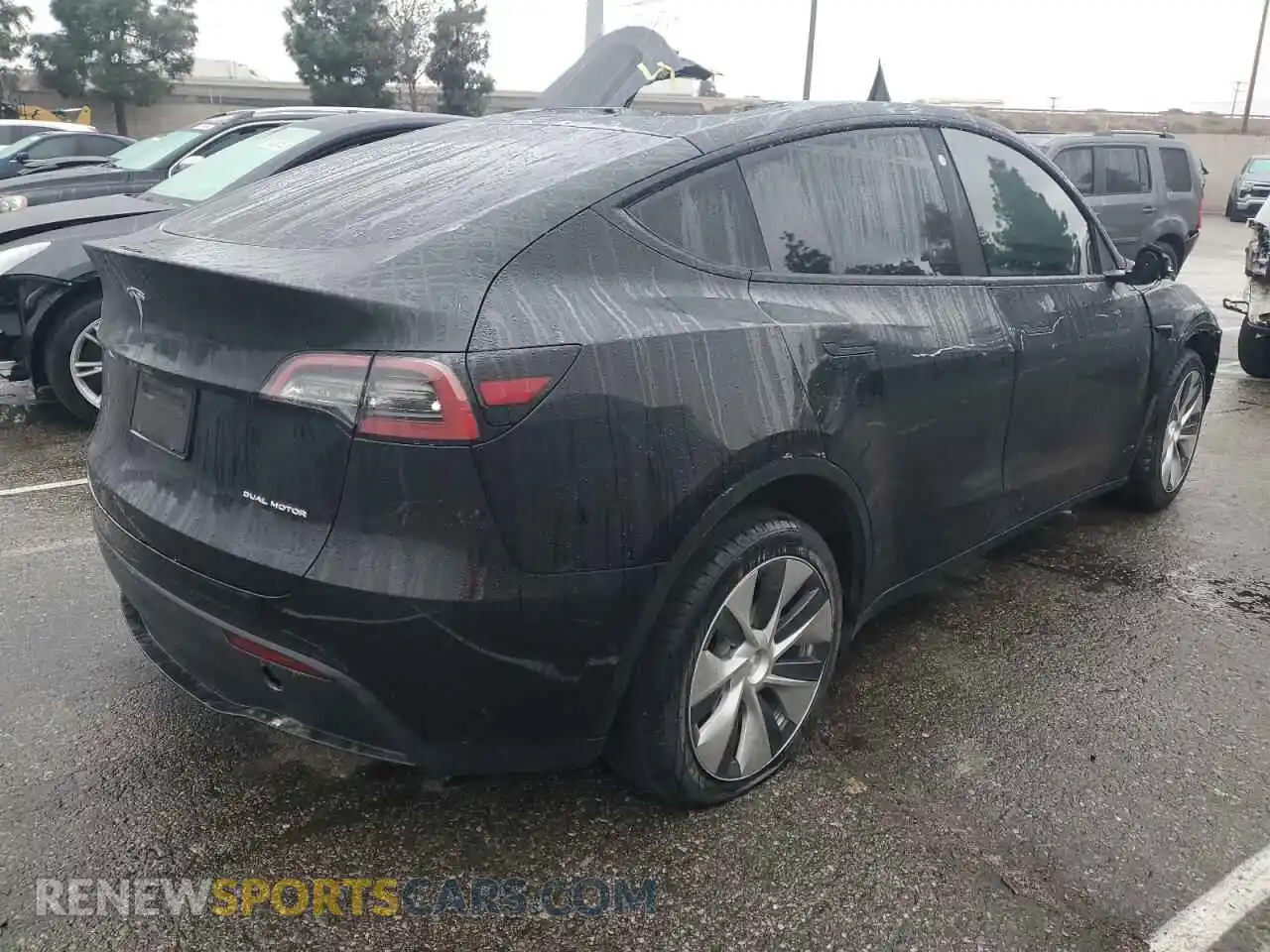 3 Photograph of a damaged car 5YJYGAEE9MF276497 TESLA MODEL Y 2021