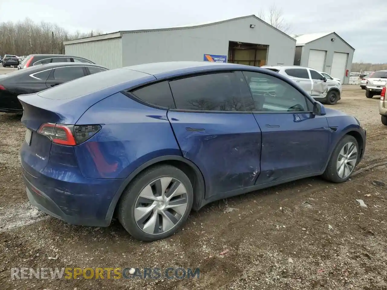 3 Photograph of a damaged car 5YJYGAEEXMF136863 TESLA MODEL Y 2021