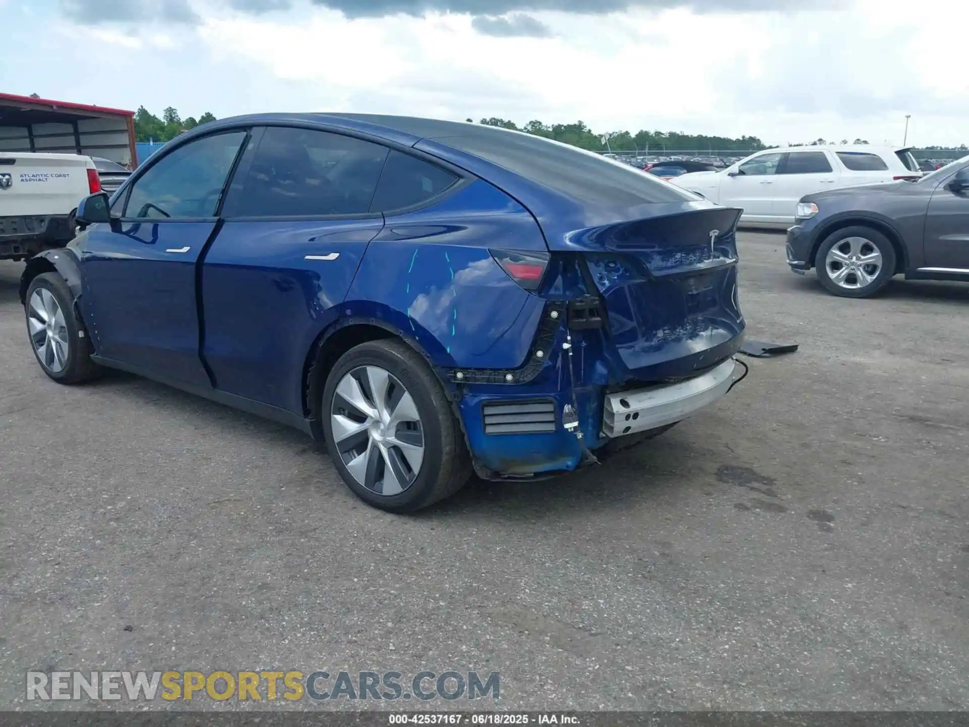 3 Фотография поврежденного автомобиля 5YJYGAEEXMF148513 TESLA MODEL Y 2021
