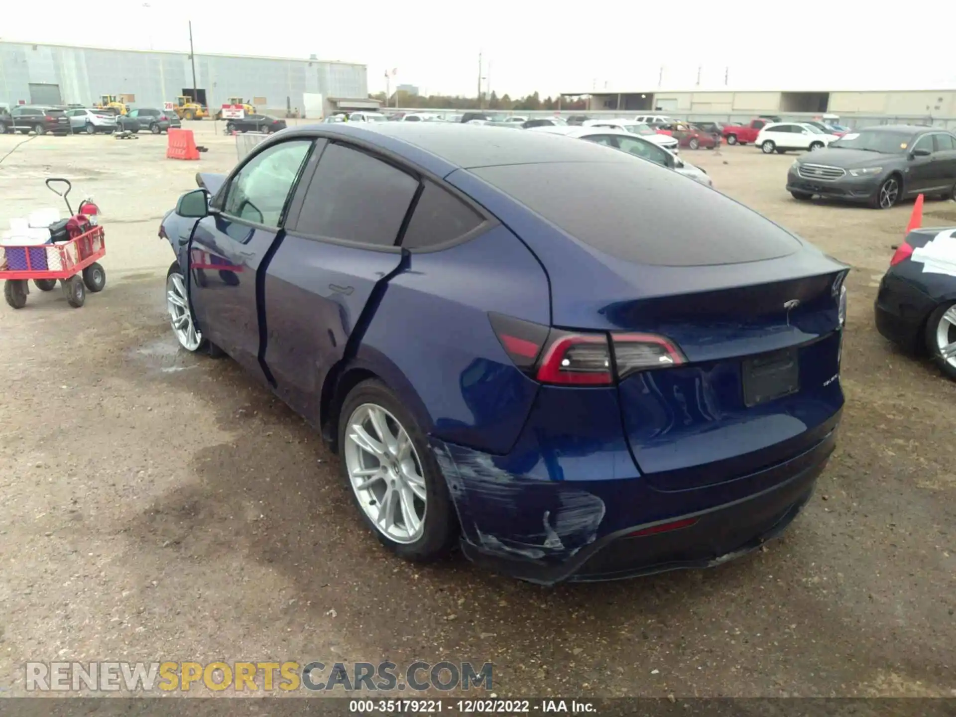 3 Photograph of a damaged car 5YJYGAEEXMF180376 TESLA MODEL Y 2021