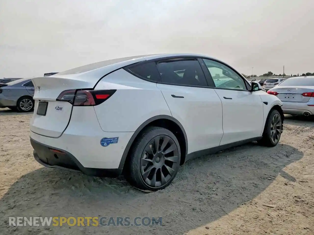 3 Photograph of a damaged car 5YJYGAEEXMF243217 TESLA MODEL Y 2021