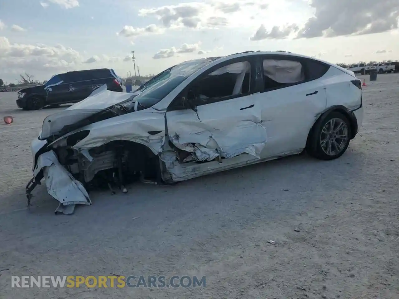 1 Photograph of a damaged car 5YJYGDED1MF111200 TESLA MODEL Y 2021