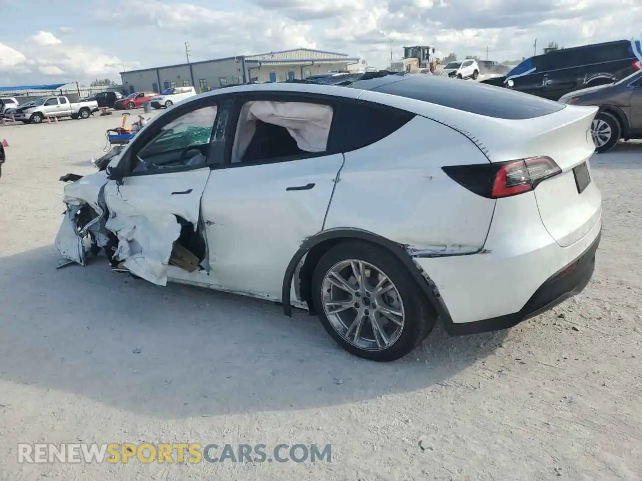 2 Photograph of a damaged car 5YJYGDED1MF111200 TESLA MODEL Y 2021
