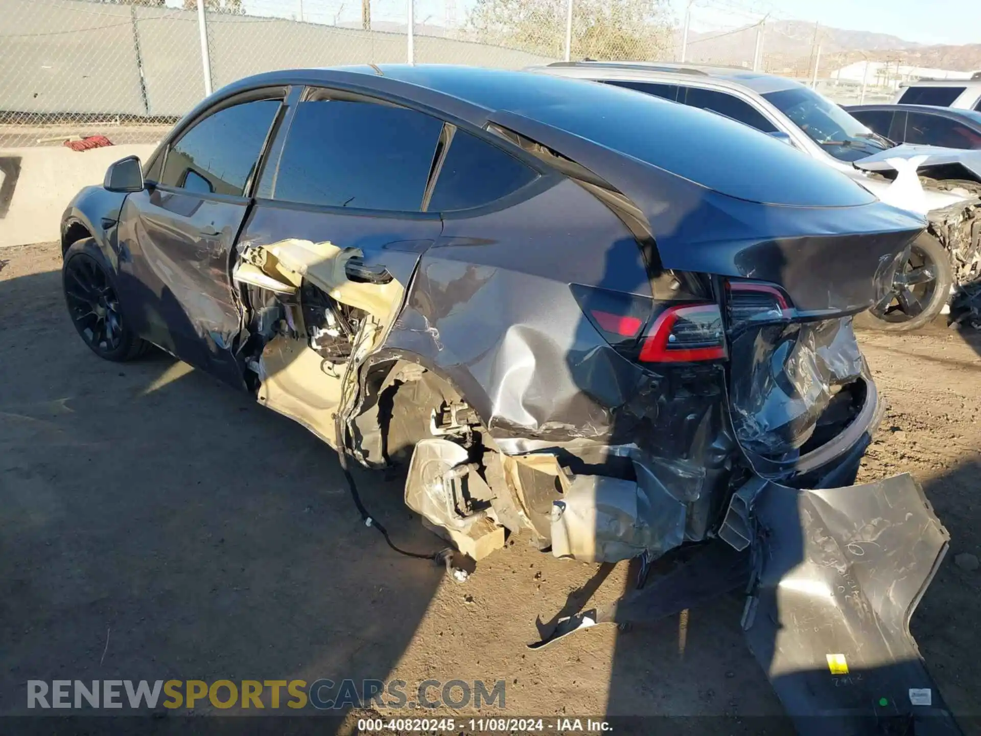 3 Фотография поврежденного автомобиля 5YJYGDED2MF110296 TESLA MODEL Y 2021