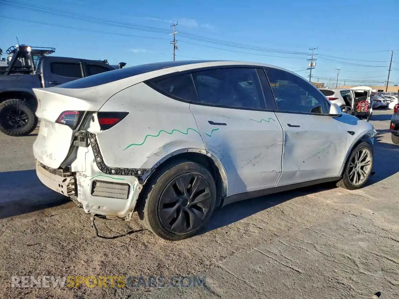 3 Photograph of a damaged car 5YJYGDED2MF132850 TESLA MODEL Y 2021