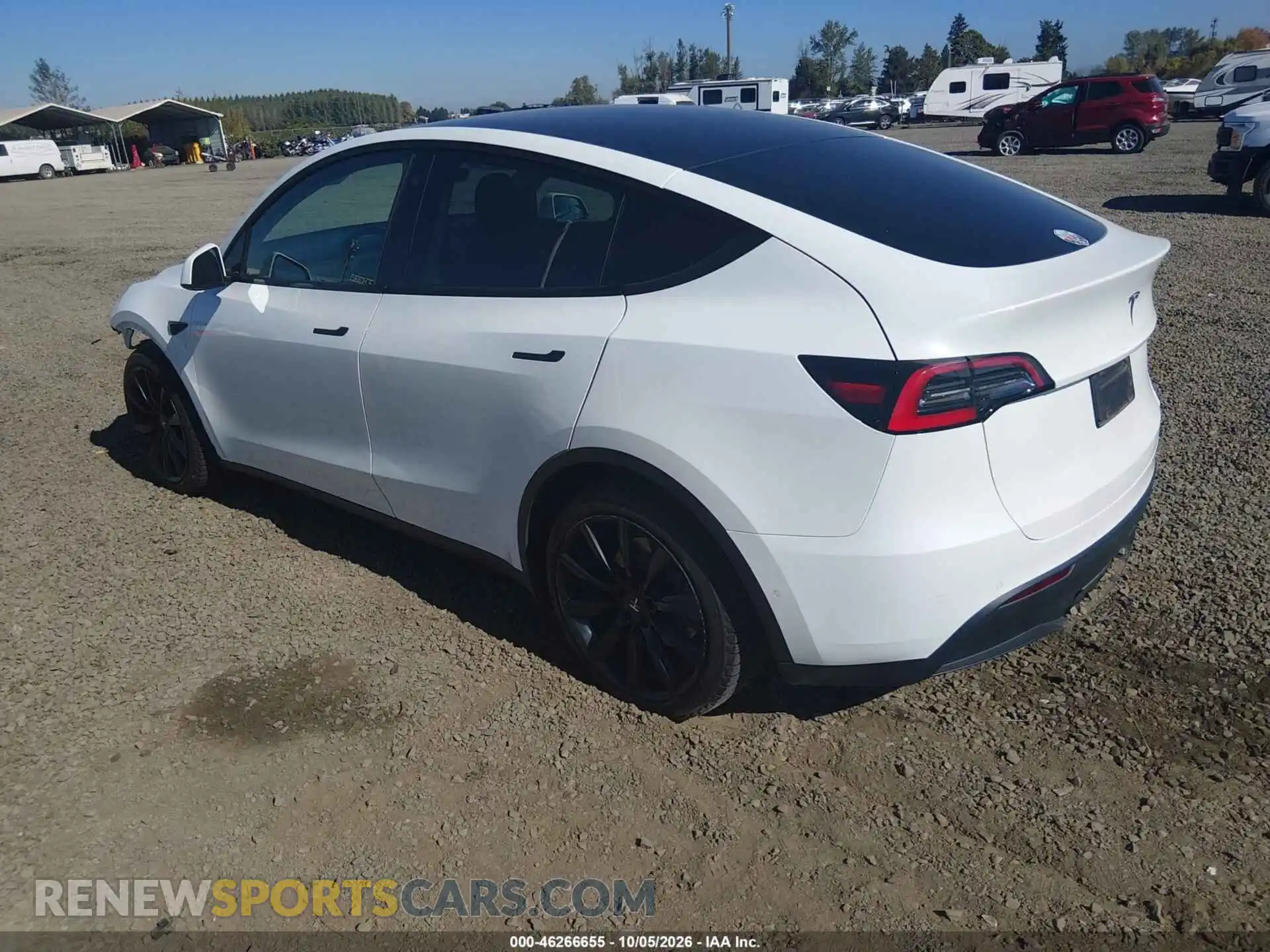 3 Photograph of a damaged car 5YJYGDED2MF133223 TESLA MODEL Y 2021