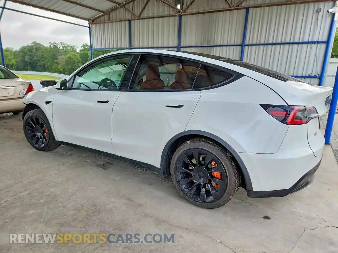 2 Photograph of a damaged car 5YJYGDED3MF103714 TESLA MODEL Y 2021