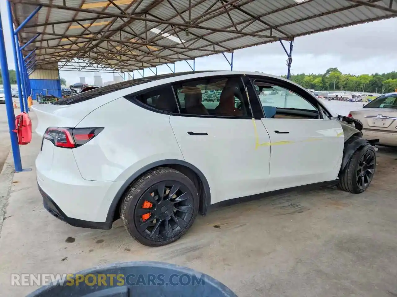 3 Photograph of a damaged car 5YJYGDED3MF103714 TESLA MODEL Y 2021