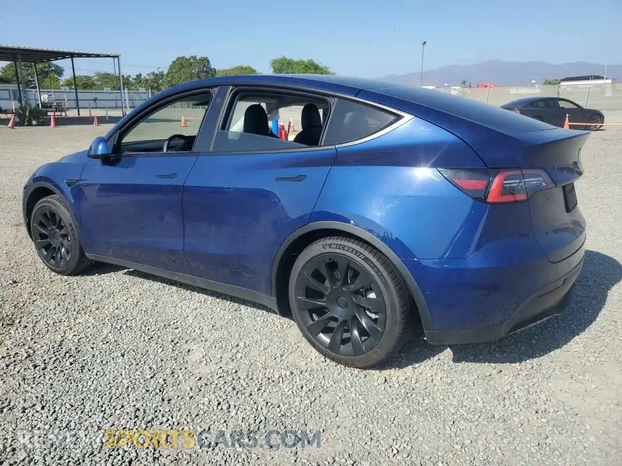 2 Photograph of a damaged car 5YJYGDED4MF124264 TESLA MODEL Y 2021