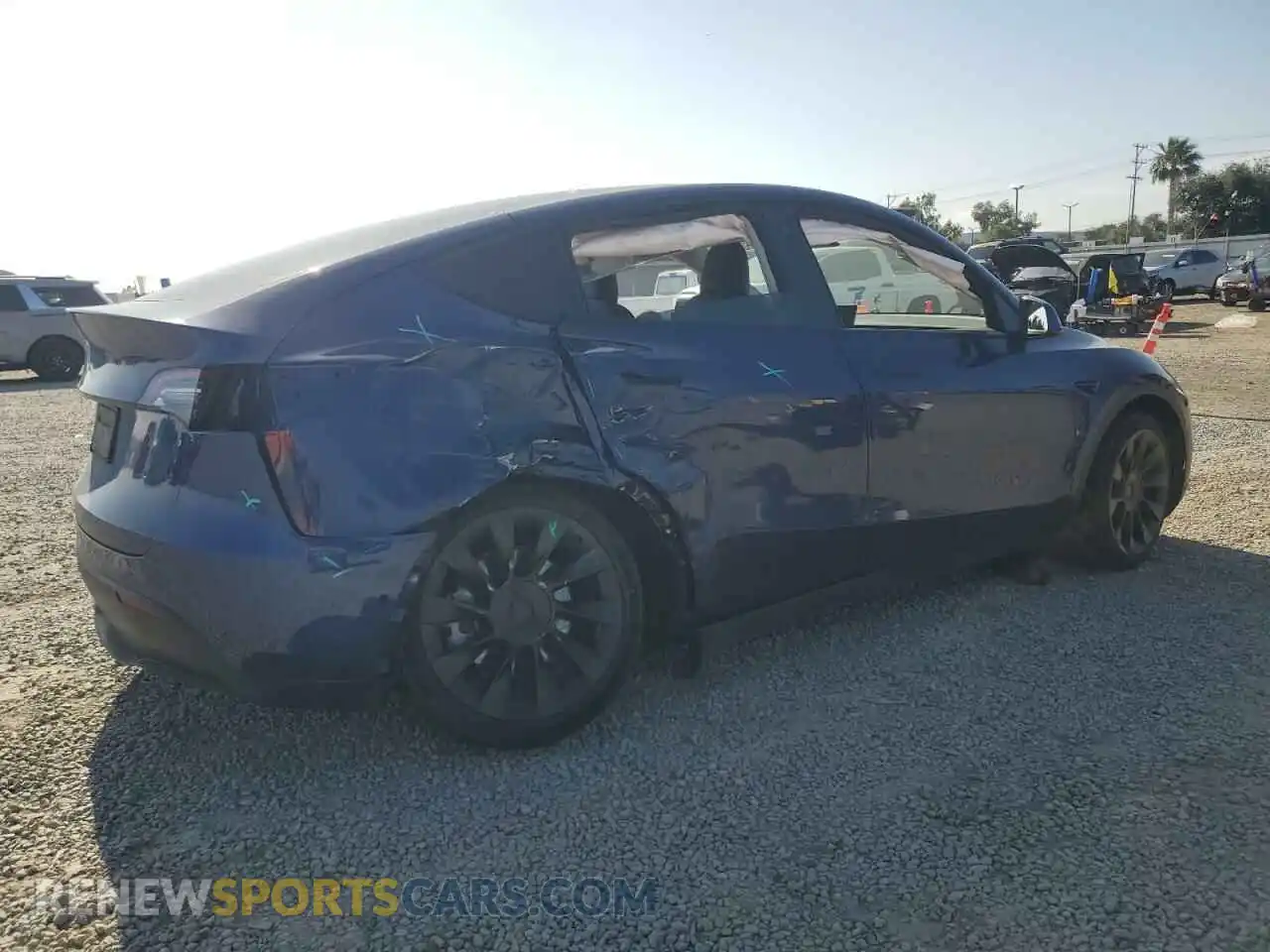 3 Photograph of a damaged car 5YJYGDED4MF124264 TESLA MODEL Y 2021