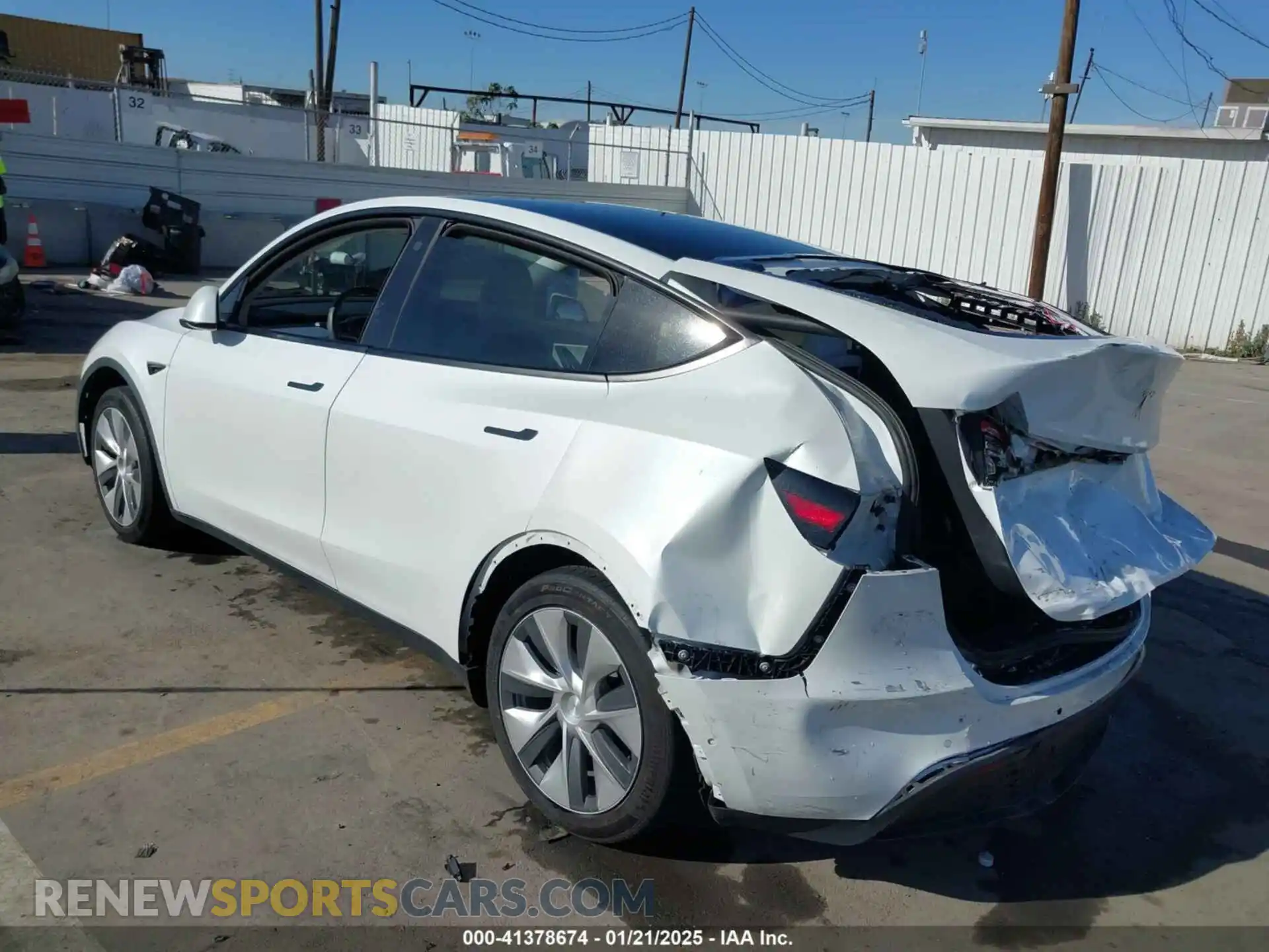 3 Photograph of a damaged car 5YJYGDED4MF162982 TESLA MODEL Y 2021