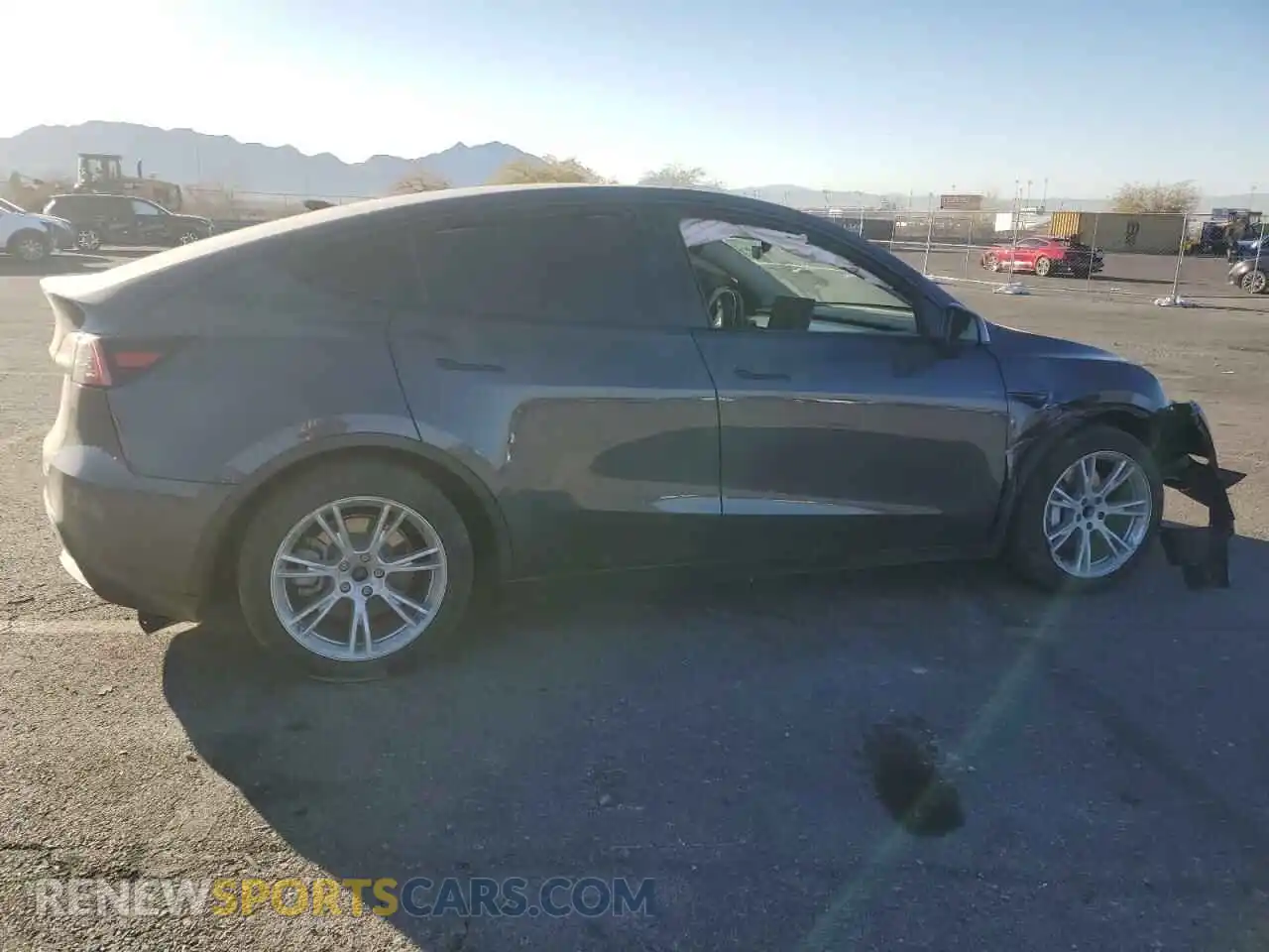 3 Photograph of a damaged car 5YJYGDED4MF174002 TESLA MODEL Y 2021