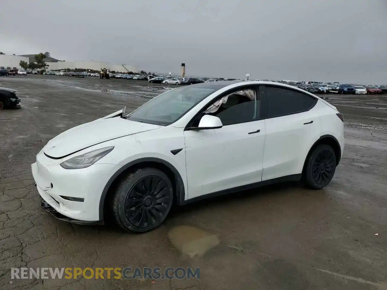 1 Photograph of a damaged car 5YJYGDED5MF133930 TESLA MODEL Y 2021