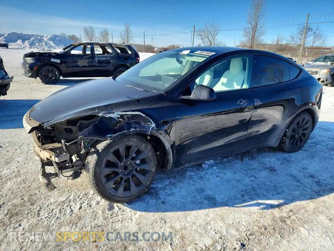 1 Photograph of a damaged car 5YJYGDED6MF121303 TESLA MODEL Y 2021
