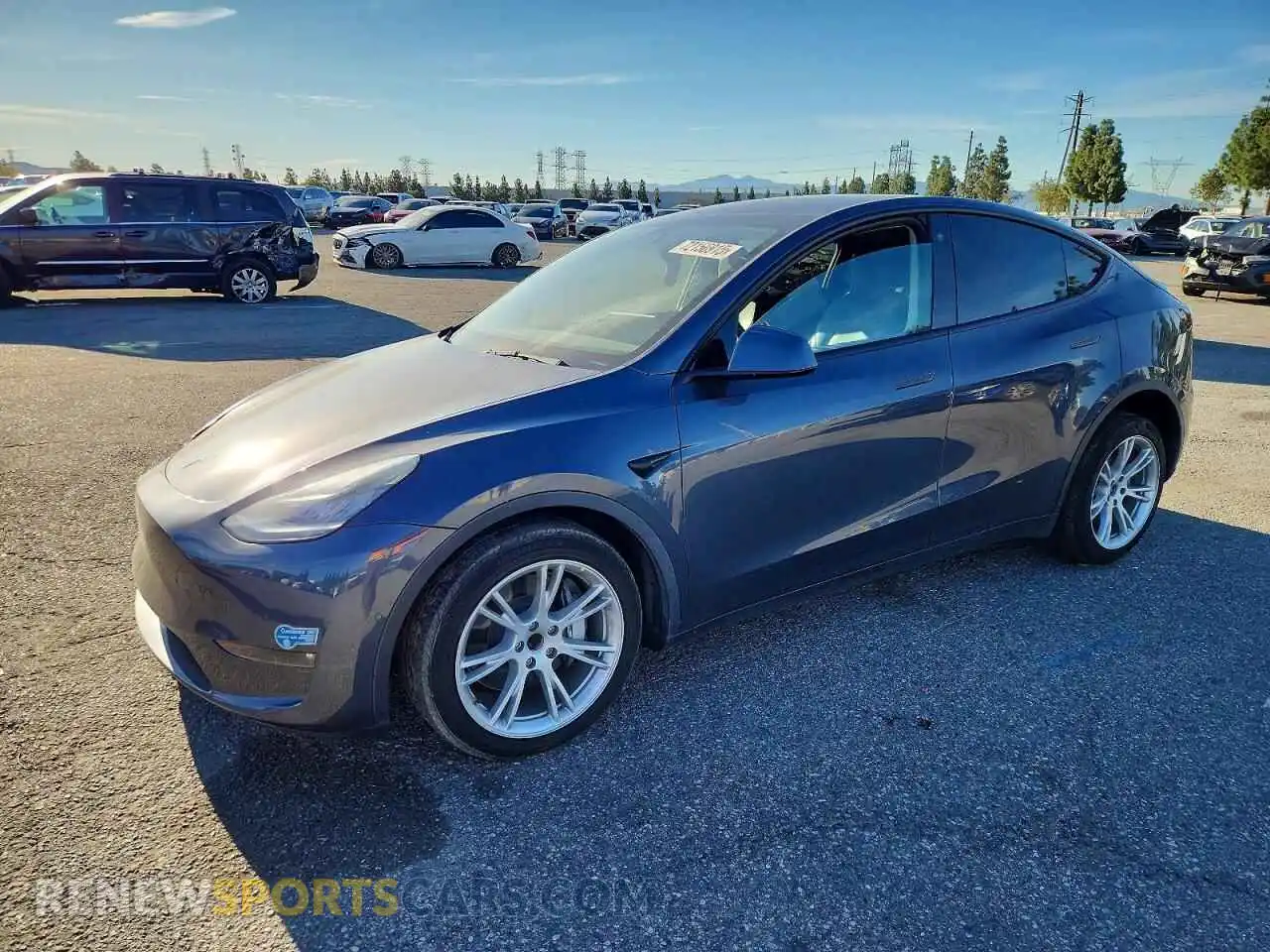 1 Photograph of a damaged car 5YJYGDED9MF107766 TESLA MODEL Y 2021