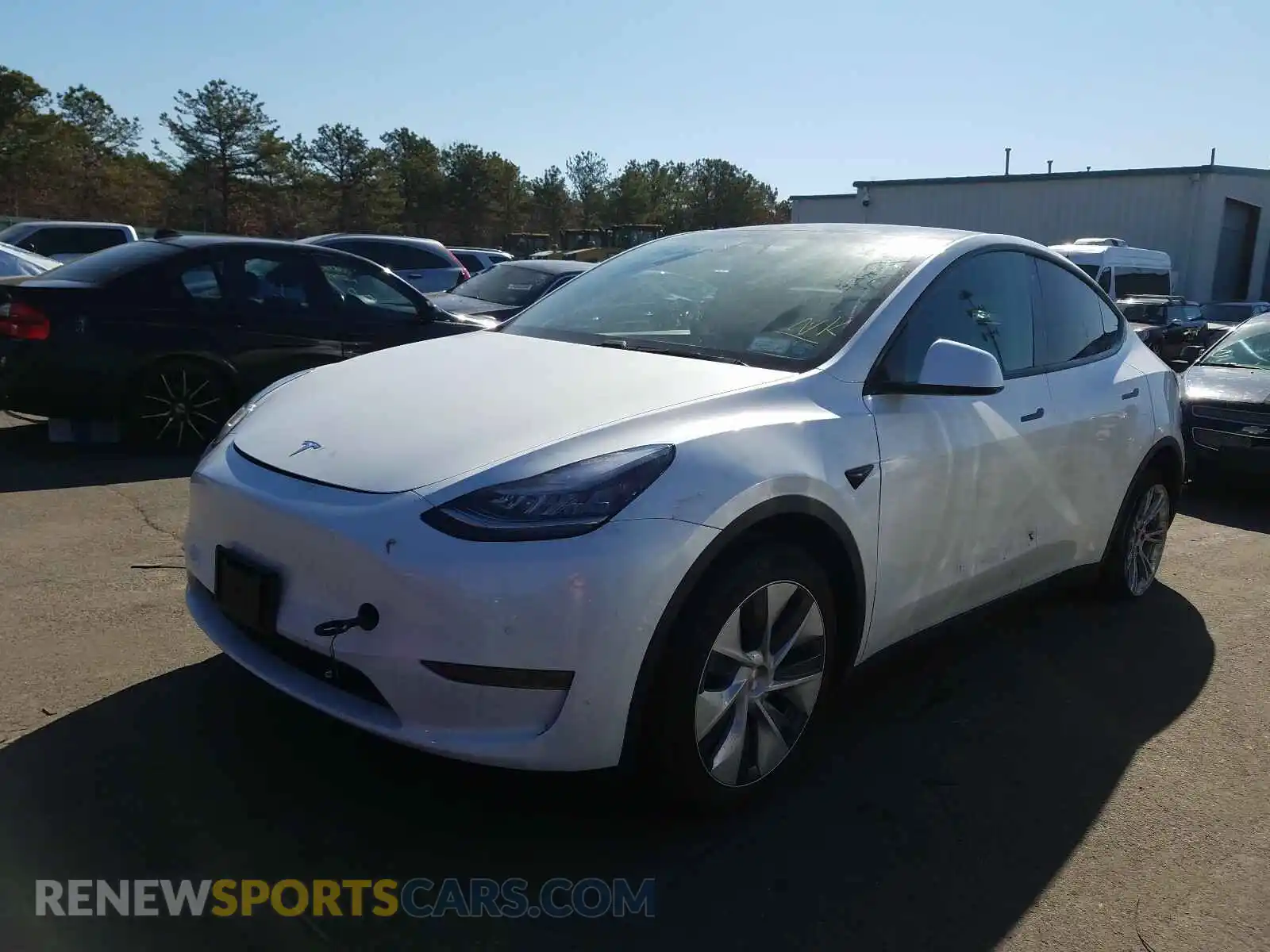 2 Photograph of a damaged car 5YJYGDEE0MF061138 TESLA MODEL Y 2021