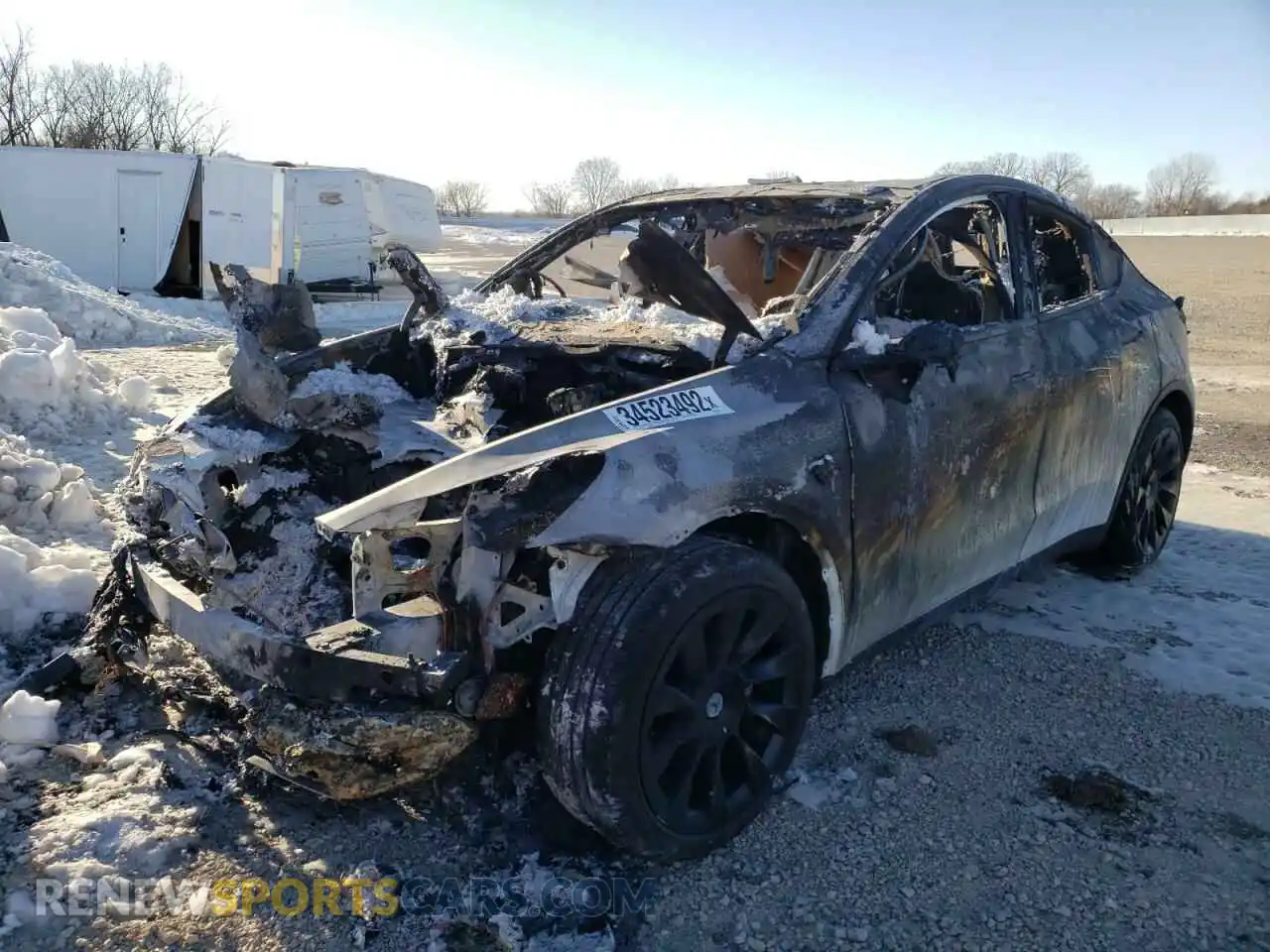 2 Photograph of a damaged car 5YJYGDEE0MF065822 TESLA MODEL Y 2021