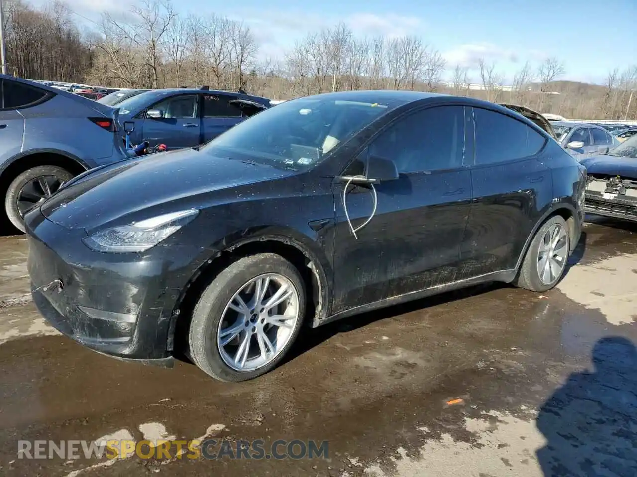 1 Photograph of a damaged car 5YJYGDEE0MF067876 TESLA MODEL Y 2021