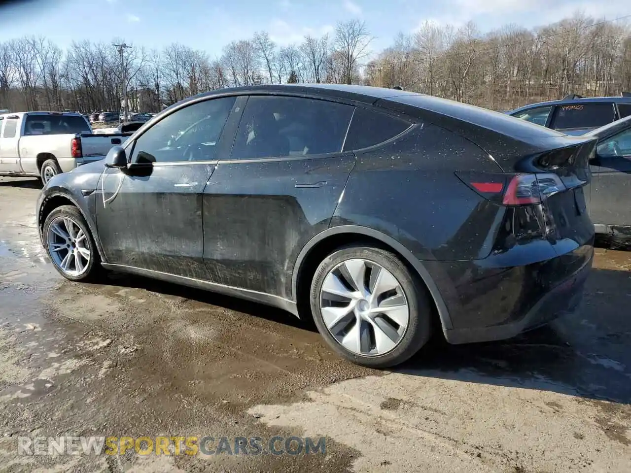 2 Photograph of a damaged car 5YJYGDEE0MF067876 TESLA MODEL Y 2021