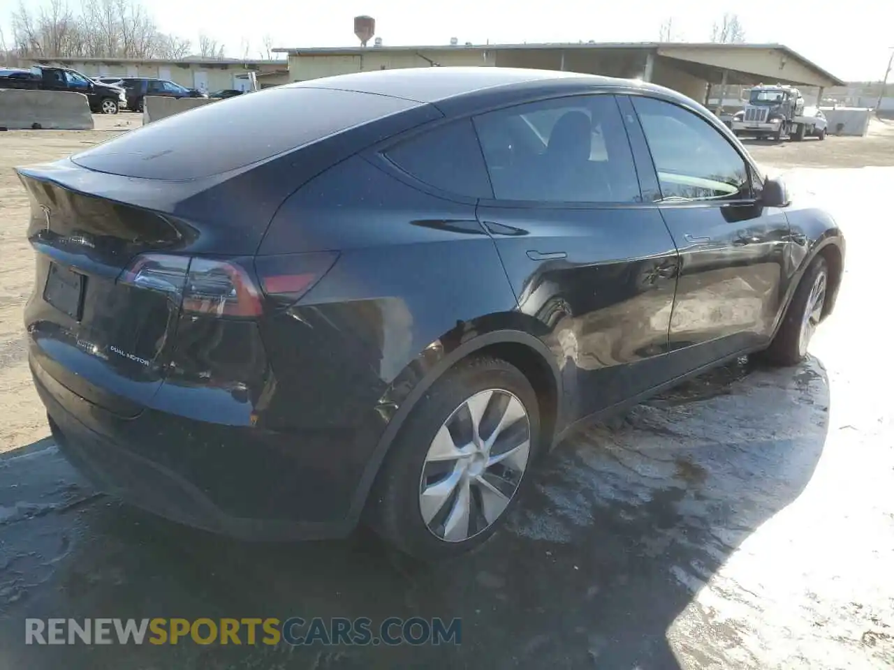 3 Photograph of a damaged car 5YJYGDEE0MF067876 TESLA MODEL Y 2021