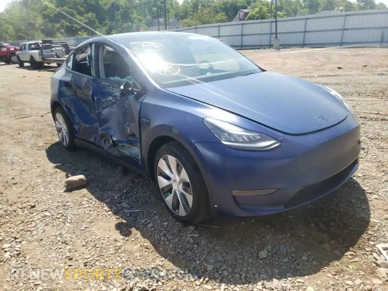 1 Photograph of a damaged car 5YJYGDEE0MF068865 TESLA MODEL Y 2021
